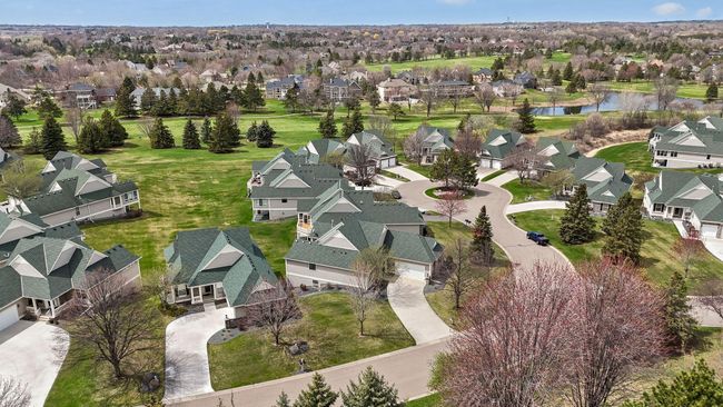 9946 Wellington Ln, Townhouse with 4 bedrooms, 3 bathrooms and null parking in Woodbury MN | Image 48