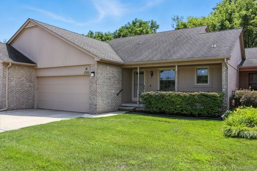 23600 Suttons Bay Dr, Clinton Township, MI, 48036-1272 | Card Image