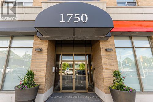 202-1750 Bayview Avenue, Toronto (Mount Pleasant East), ON, M4G4H6 | Card Image
