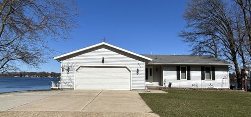 571 S Bass Lake Dr, Vestaburg, MI, 48891-9418 | Card Image