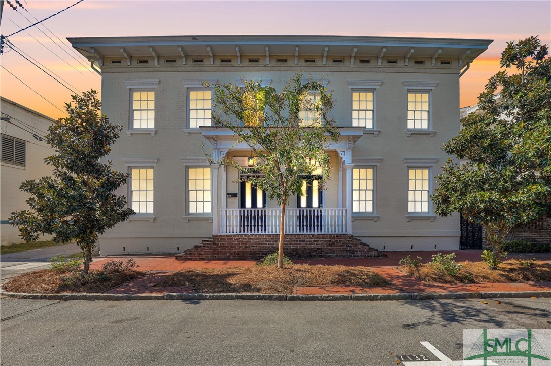 Houston St, Savannah, GA 31401