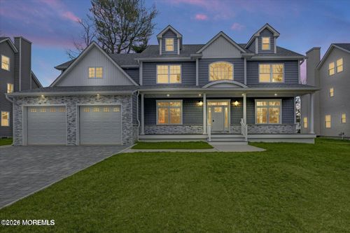829 Naryshkin Way, Toms River, NJ, 08753-5732 | Card Image