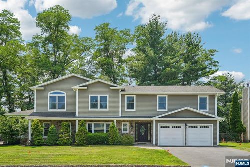 23 Chicopee Dr, Wayne, NJ, 07470-2085 | Card Image