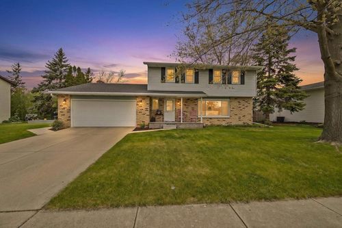 413 S Good Hope Road, DE PERE, WI, 54115 | Card Image