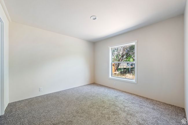 View of carpeted empty room | Image 11