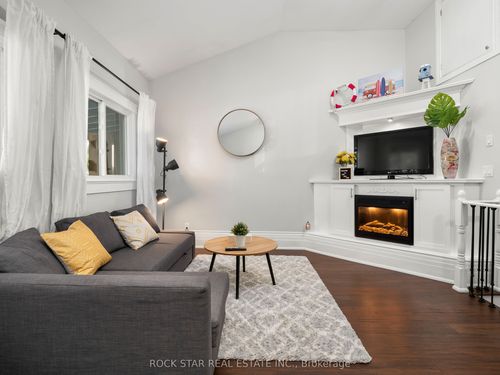 47 Burlington St W, Hamilton, ON, L8L1G6 | Card Image