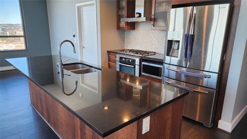 apt-1305-300 Bowie St, Austin, TX, 78703-4646 | Card Image