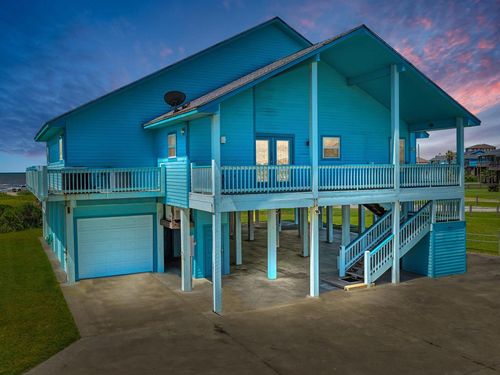 3016 Copacabana Dr, Crystal Beach, TX, 77650 | Card Image