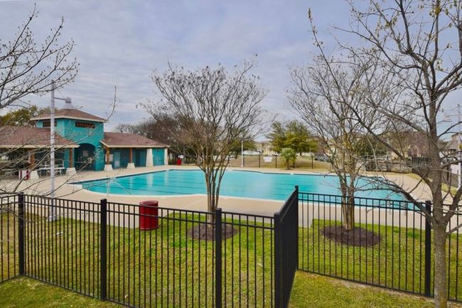 UNIT-5 - 1701 Logan Dr, Townhouse with 3 bedrooms, 2 bathrooms and 4 parking in Round Rock TX | Image 28