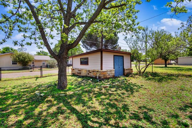 805 Wheeler St, Home with 2 bedrooms, 1 bathrooms and 2 parking in Mason TX | Image 38