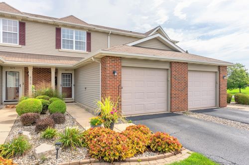 877 Flagstone Dr, Dyer, IN, 46311 | Card Image