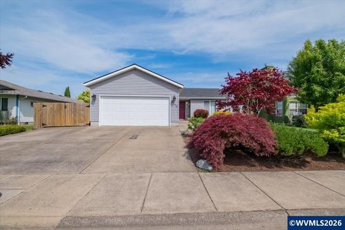 2713 S 12th St, Lebanon, OR, 97355-1074 | Card Image