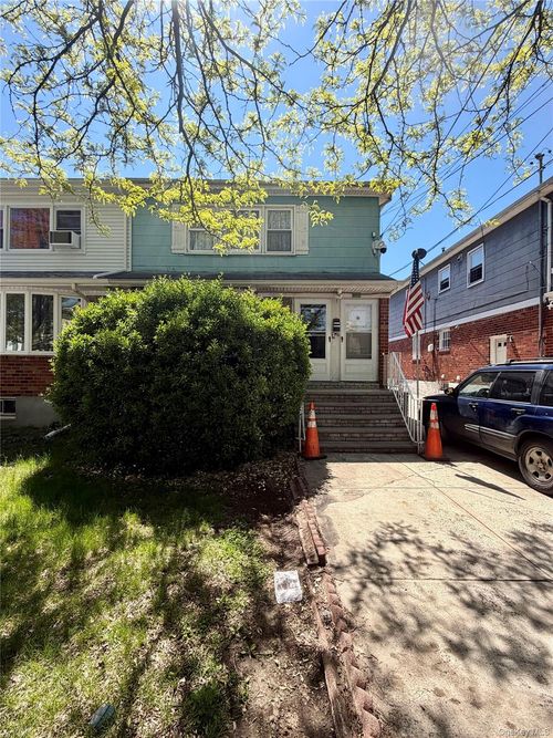 13010 97th Ave, South Richmond Hill, NY, 11419-1516 | Card Image
