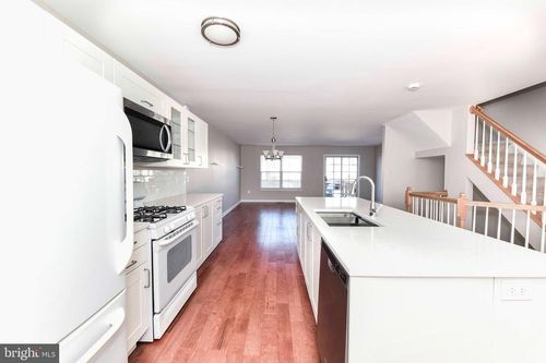 22931 Fleet Ter, STERLING, VA, 20166-9482 | Card Image