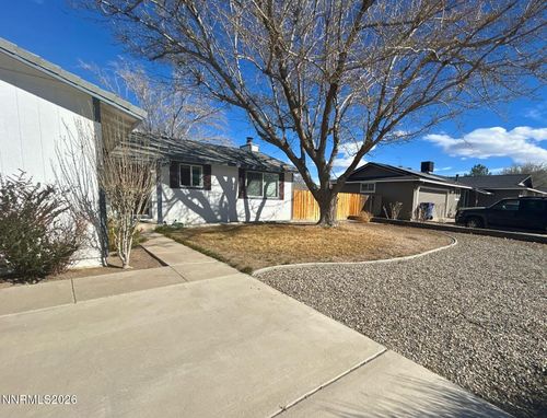 415 Sycamore St, Fernley, NV, 89408-8563 | Card Image