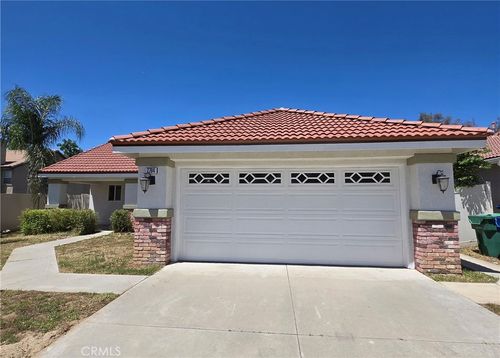 7784 Chanticleer Rd, Highland, CA, 92346-5828 | Card Image