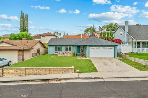 29147 Lotusgarden Dr, Canyon Country, CA, 91387-1841 | Card Image