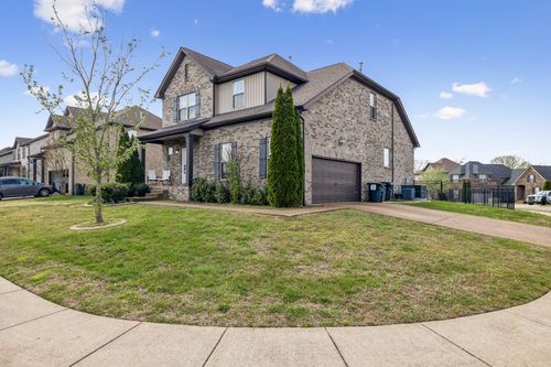 101 Jameson Pl, Hendersonville, TN, 37075-1405 | Card Image