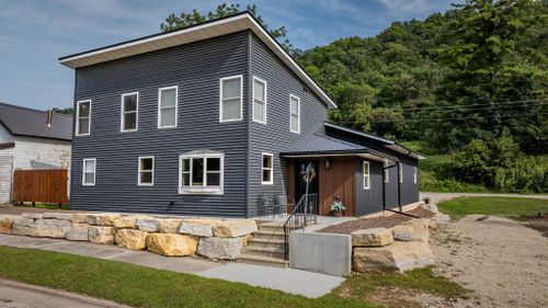 634 Waterloo Creek Dr, Dorchester, IA, 52140-7600 | Card Image