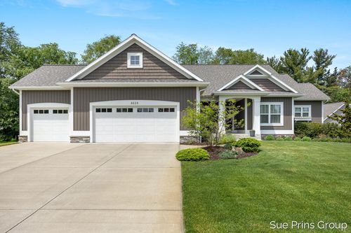 8429 Pinecroft Ct, Hudsonville, MI, 49426-7378 | Card Image