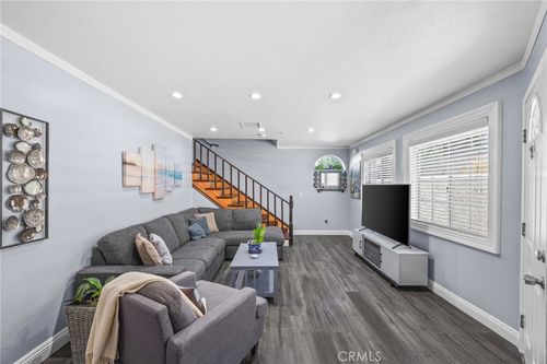 4-9333 Elm Vista Dr, Downey, CA, 90242-2994 | Card Image