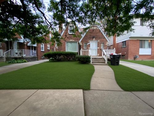 8080 Cloverlawn St, Detroit, MI, 48204-3226 | Card Image