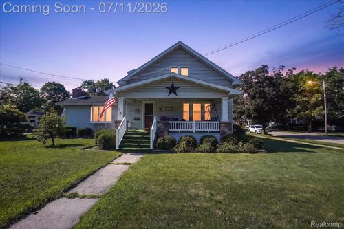500 E Vienna St, Clio, MI, 48420-1429 | Card Image