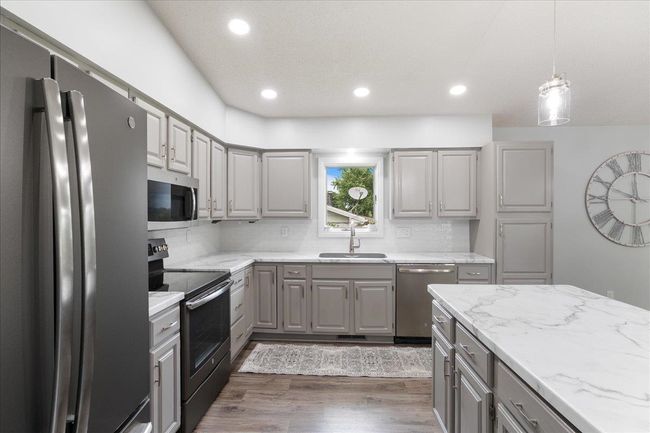 615 N Peach Ave, House other with 3 bedrooms, 2 bathrooms and null parking in Marshfield WI | Image 19