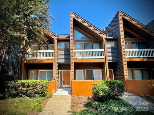 424 W 8th St, Charlotte, NC, 28202-1706 | Card Image