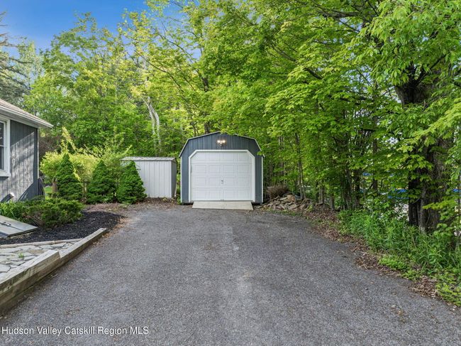 18 Railroad Ave, House other with 5 bedrooms, 2 bathrooms and null parking in Tannersville NY | Image 13