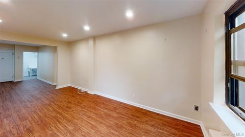 apt-4b-50 White Oak St, New Rochelle, NY, 10801-1735 | Card Image