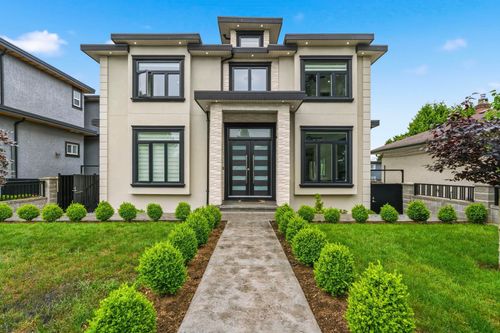 8378 12th Ave, Burnaby, BC, V3N2L6 | Card Image