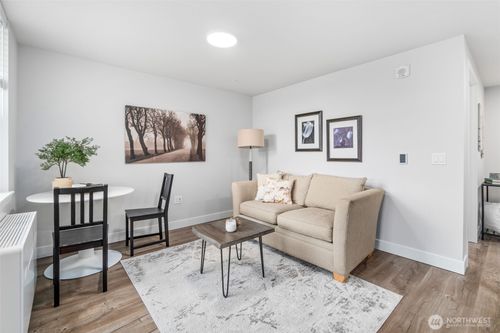 502-5022 Martin Luther King Jr Way S, Seattle, WA, 98118-1913 | Card Image