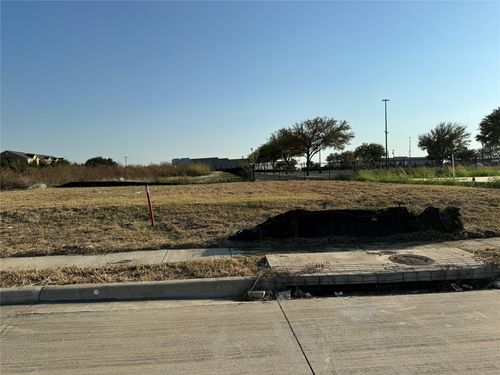 1227 Alisa Ln, Arlington, TX, 76014-3809 | Card Image