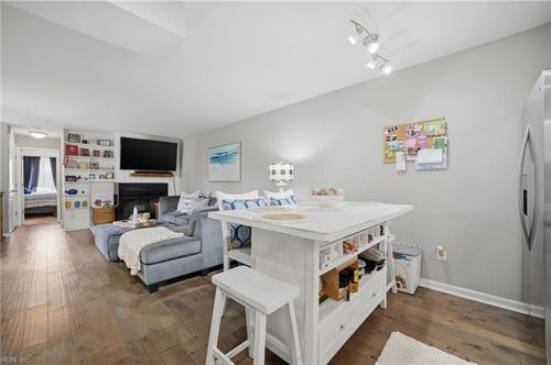 25-1101 Lands End Way, Virginia Beach, VA, 23451-6528 | Card Image