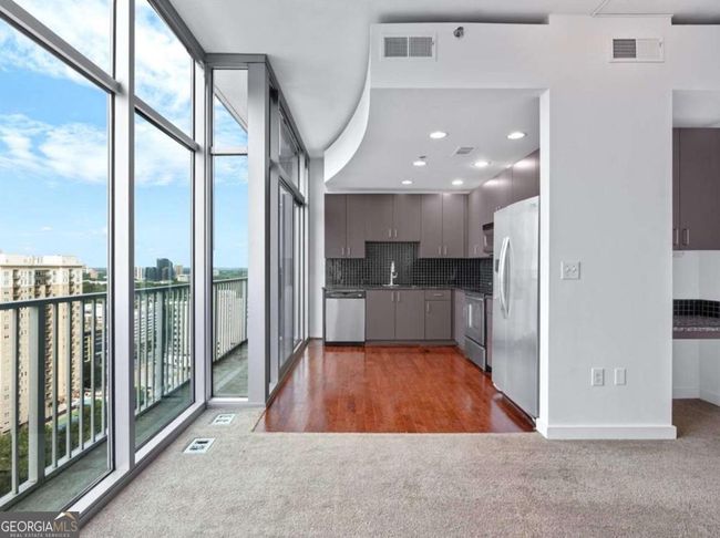 APT-2101 - 250 Pharr Rd Ne, Condo with 2 bedrooms, 2 bathrooms and 2 parking in Atlanta GA | Image 8