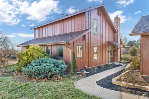 3502 Stonehenge Ct, Manhattan, KS, 66503-2140 | Card Image