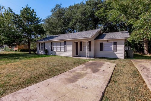 1528 Avenue P, Huntsville, TX, 77340-4357 | Card Image