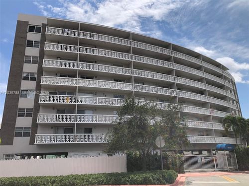 7e-4141 Nautilus Dr, Miami Beach, FL, 33140-2888 | Card Image