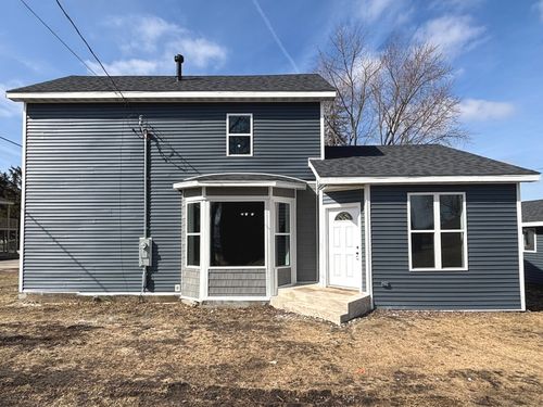 123 W North Street, Creston, IL, 60113 | Card Image