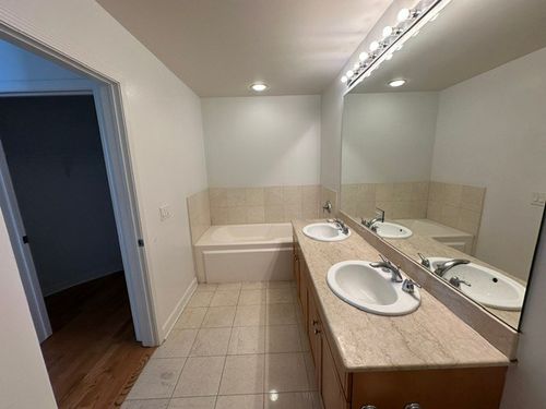 2804-1235 Prairie Ave, Chicago, IL, 60605-3407 | Card Image