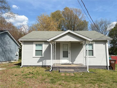 223 Woodbury St, High Point, NC, 27260-5447 | Card Image
