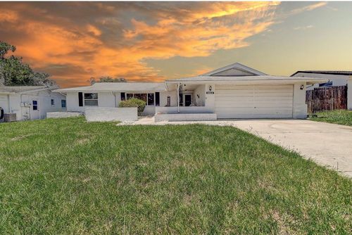 3633 Blackhawk Dr, NEW PORT RICHEY, FL, 34652-6402 | Card Image