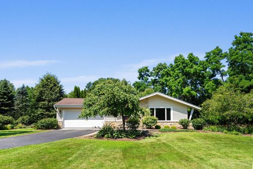 10615 N Oconnell Lane, Mequon, WI, 53097 | Card Image