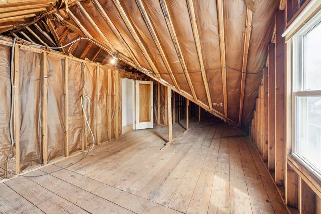Great storage also. | Image 21
