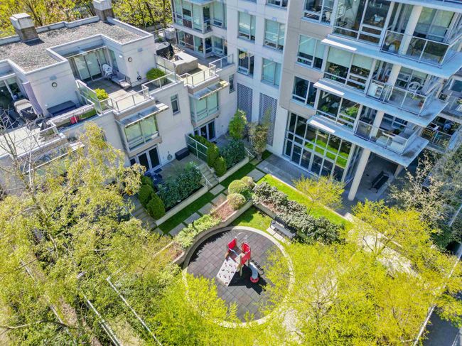 2370 Pine Street, Townhouse with 3 bedrooms, 3 bathrooms and 2 parking in Vancouver BC | Image 38