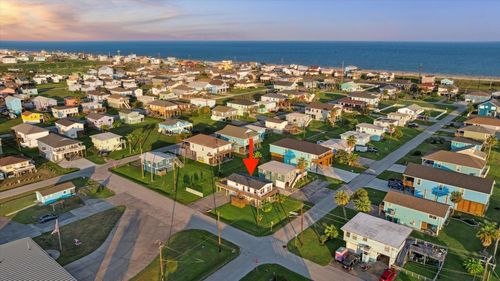 4119 Liberty Dr, Galveston, TX, 77554 | Card Image
