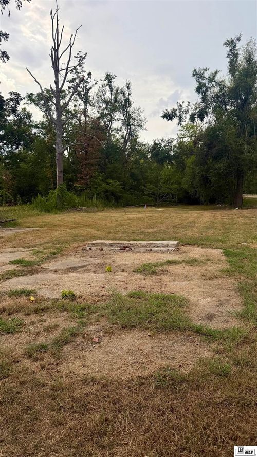 105 Maple St, Rayville, LA, 71269-2420 | Card Image