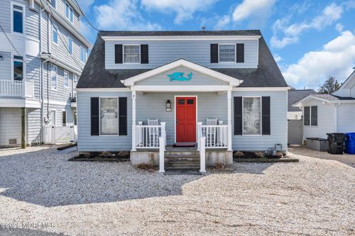 112 Neptune Ct, Mantoloking, NJ, 08738-2213 | Card Image