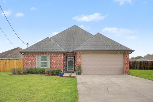 180 Belle Isle Dr, Thibodaux, LA, 70301-8436 | Card Image